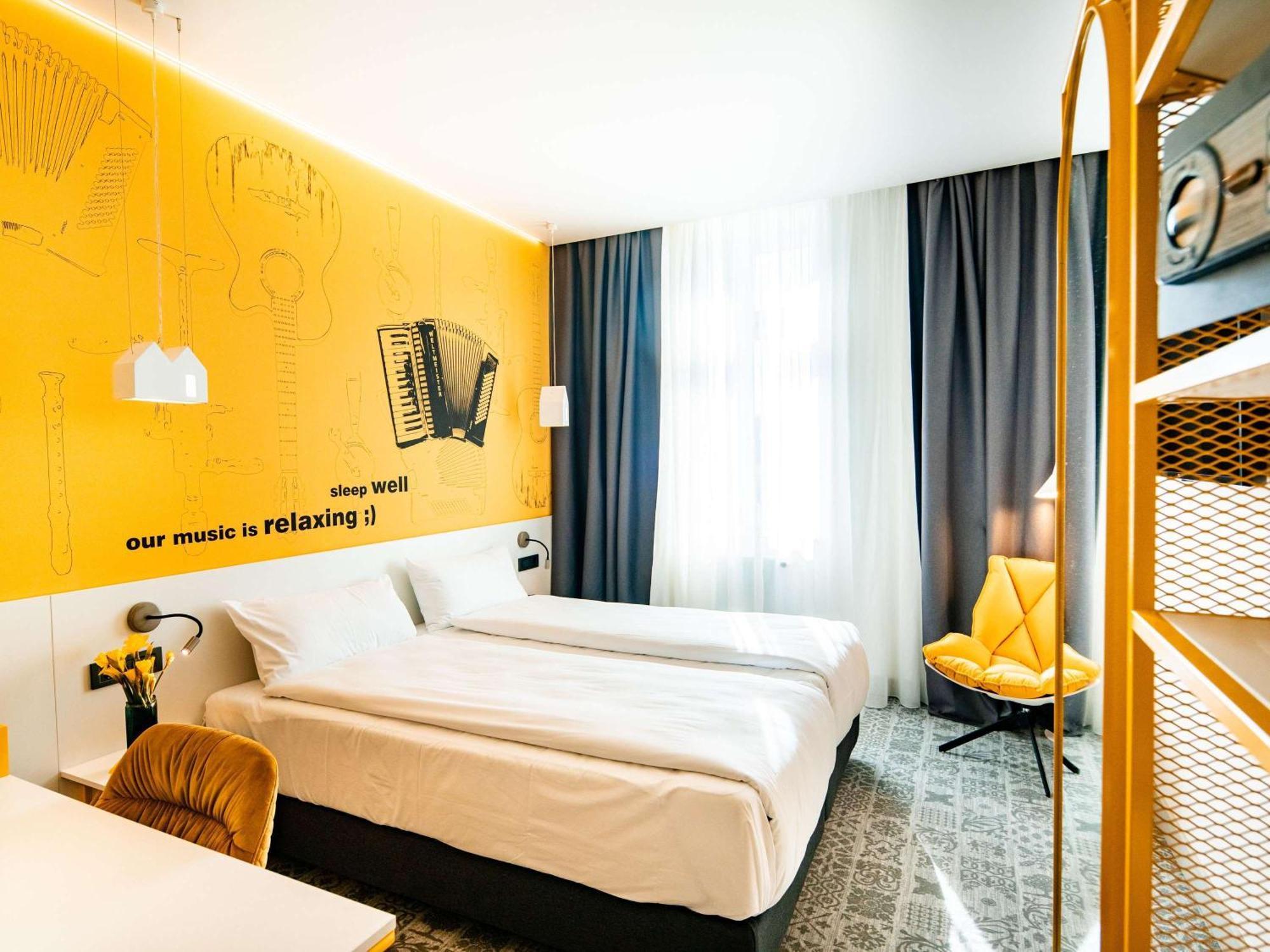 Отель Ibis Styles Sibiu Arsenal Экстерьер фото