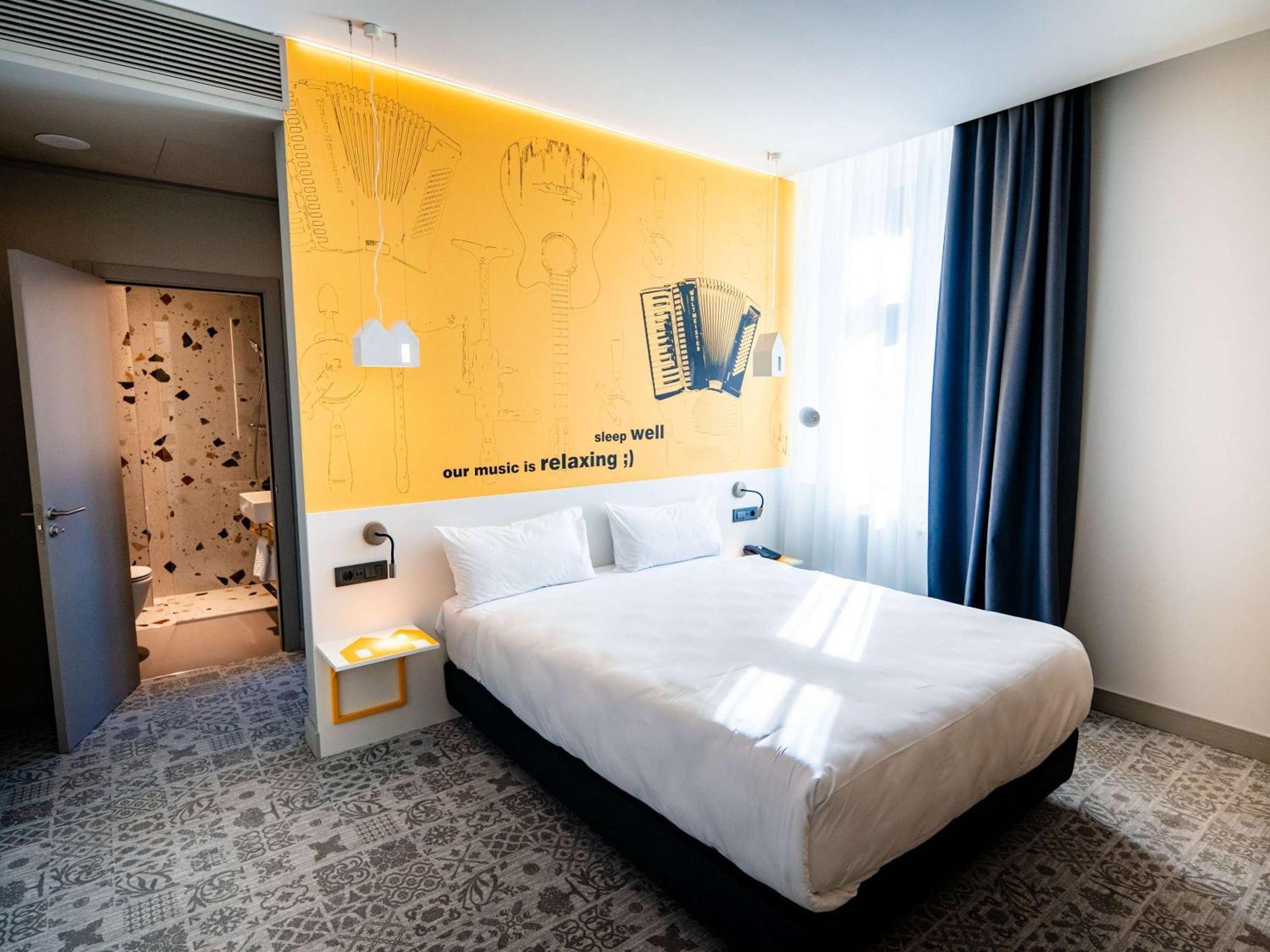 Отель Ibis Styles Sibiu Arsenal Экстерьер фото