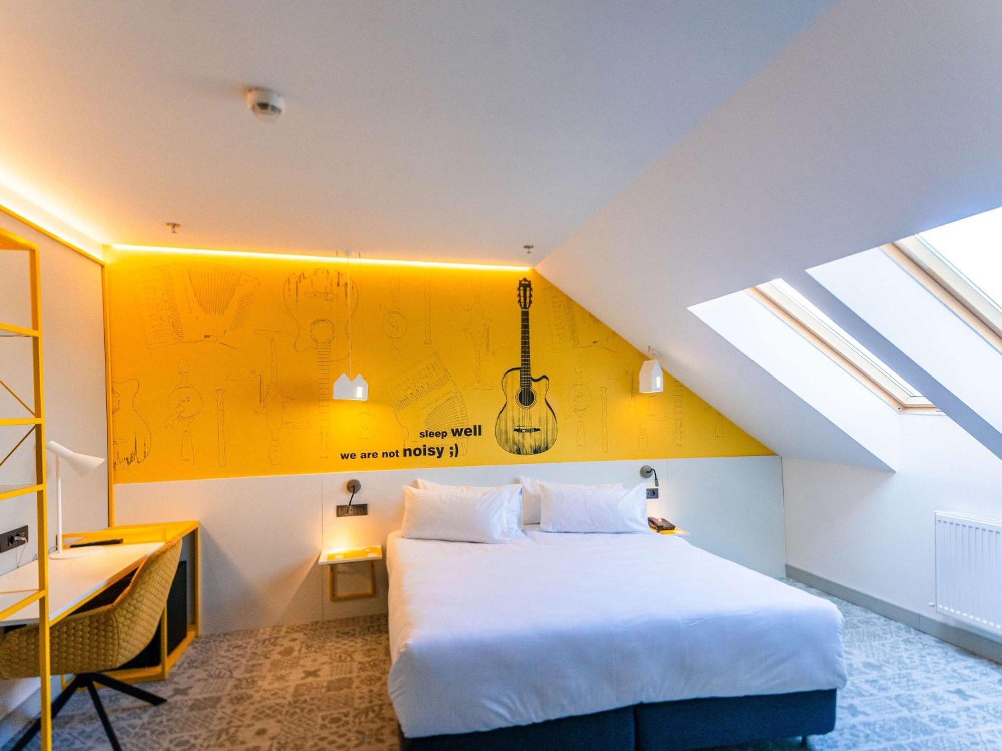 Отель Ibis Styles Sibiu Arsenal Экстерьер фото