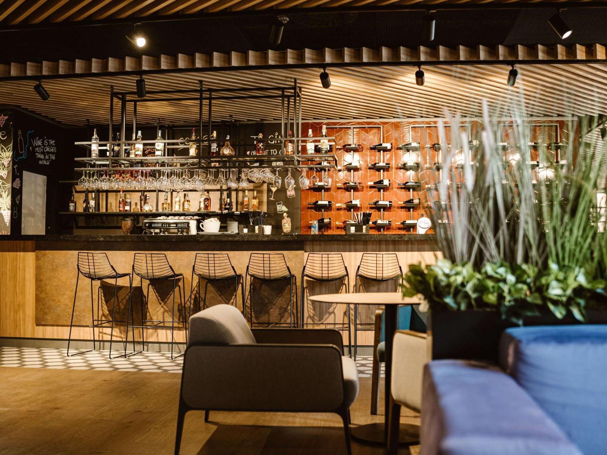 Отель Ibis Styles Sibiu Arsenal Экстерьер фото