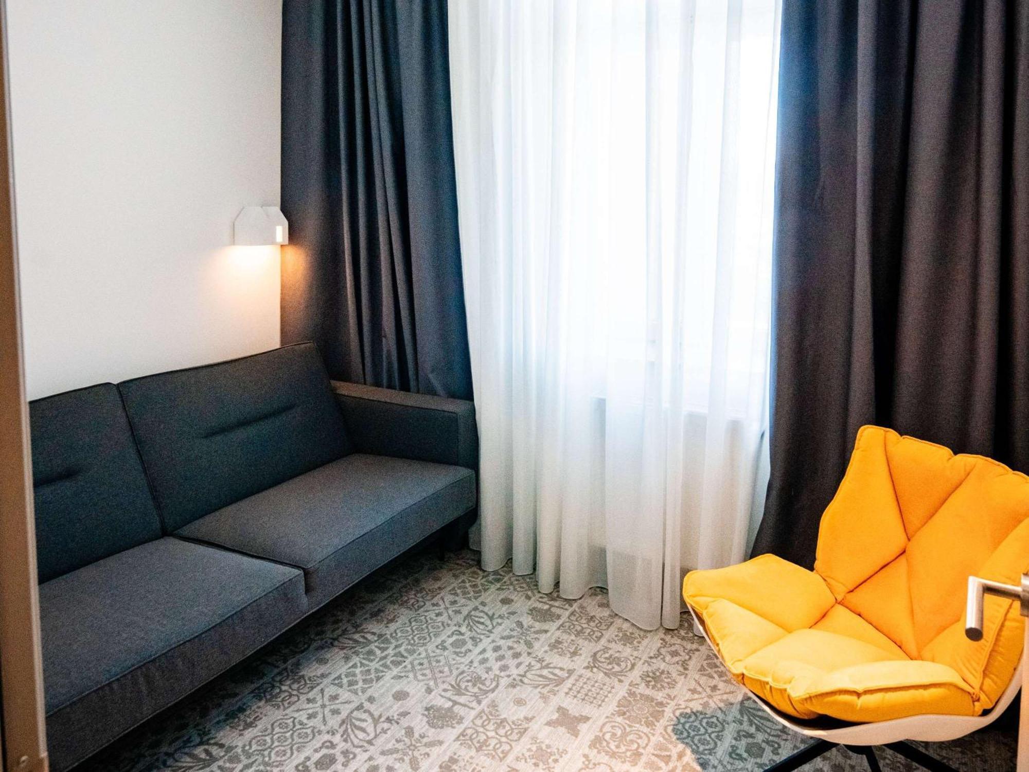 Отель Ibis Styles Sibiu Arsenal Экстерьер фото
