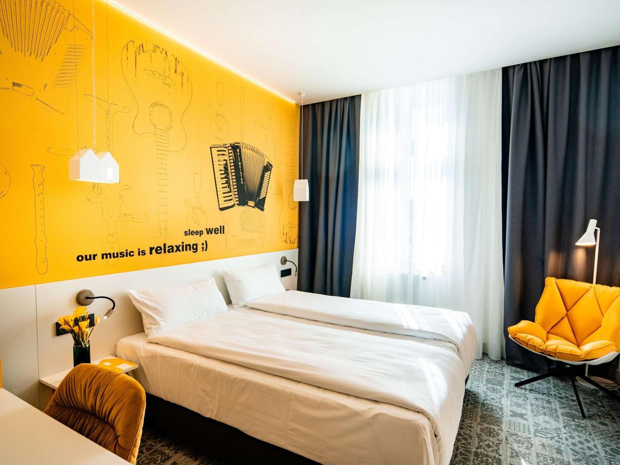 Отель Ibis Styles Sibiu Arsenal Экстерьер фото