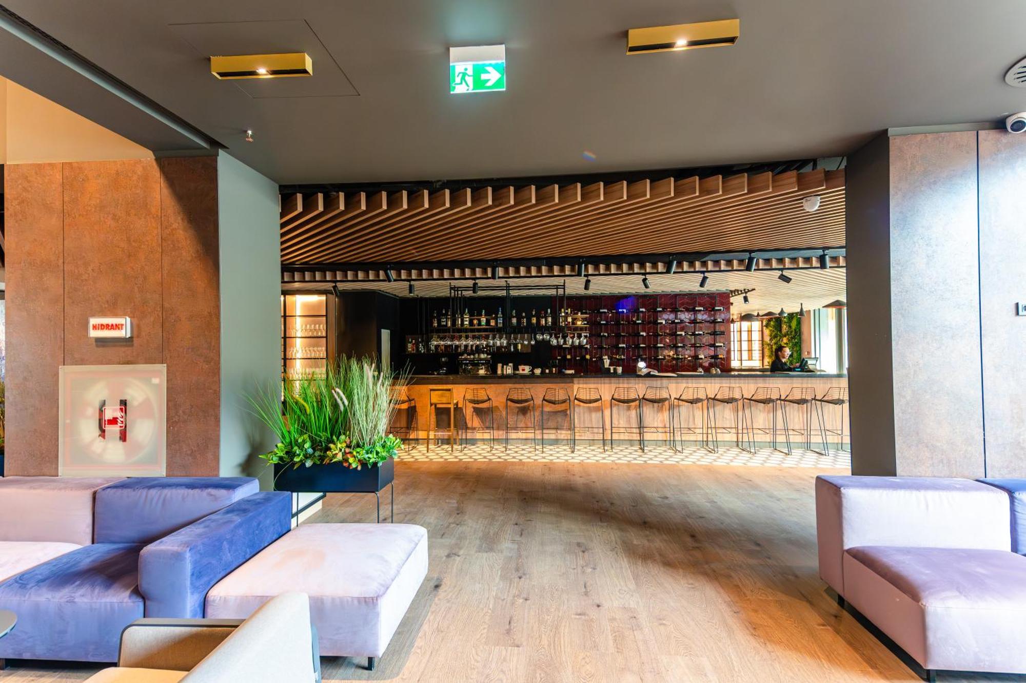 Отель Ibis Styles Sibiu Arsenal Экстерьер фото