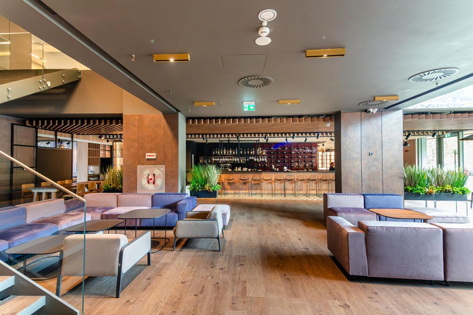Отель Ibis Styles Sibiu Arsenal Экстерьер фото