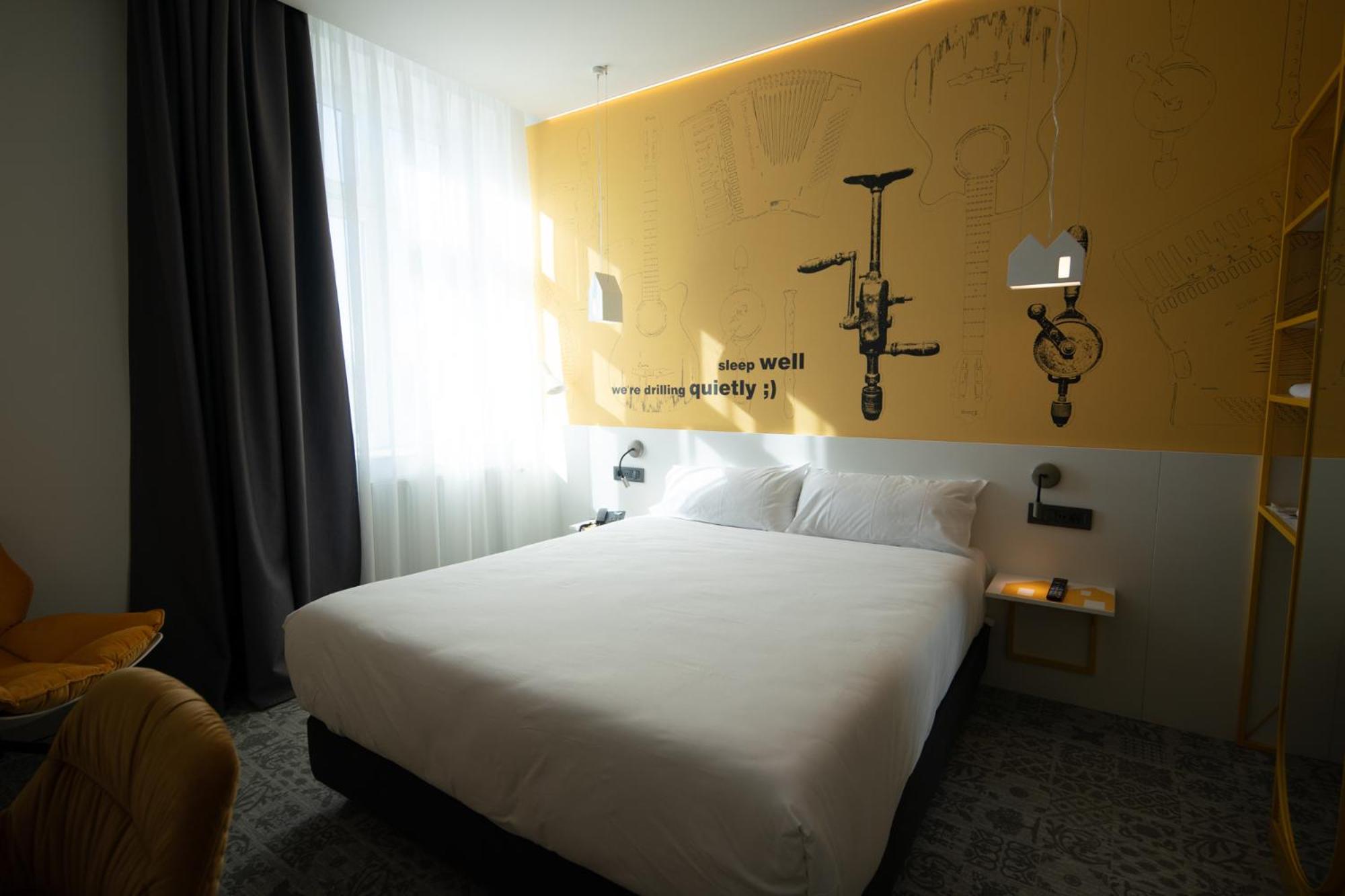 Отель Ibis Styles Sibiu Arsenal Экстерьер фото
