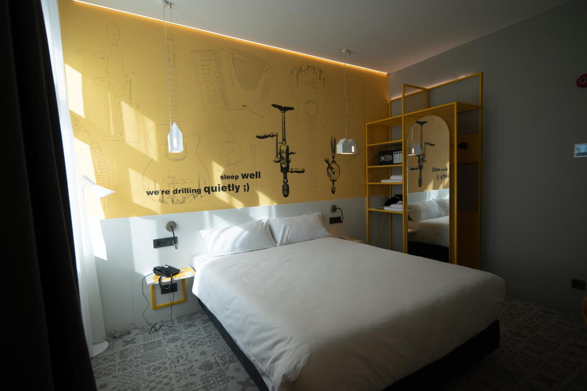 Отель Ibis Styles Sibiu Arsenal Экстерьер фото
