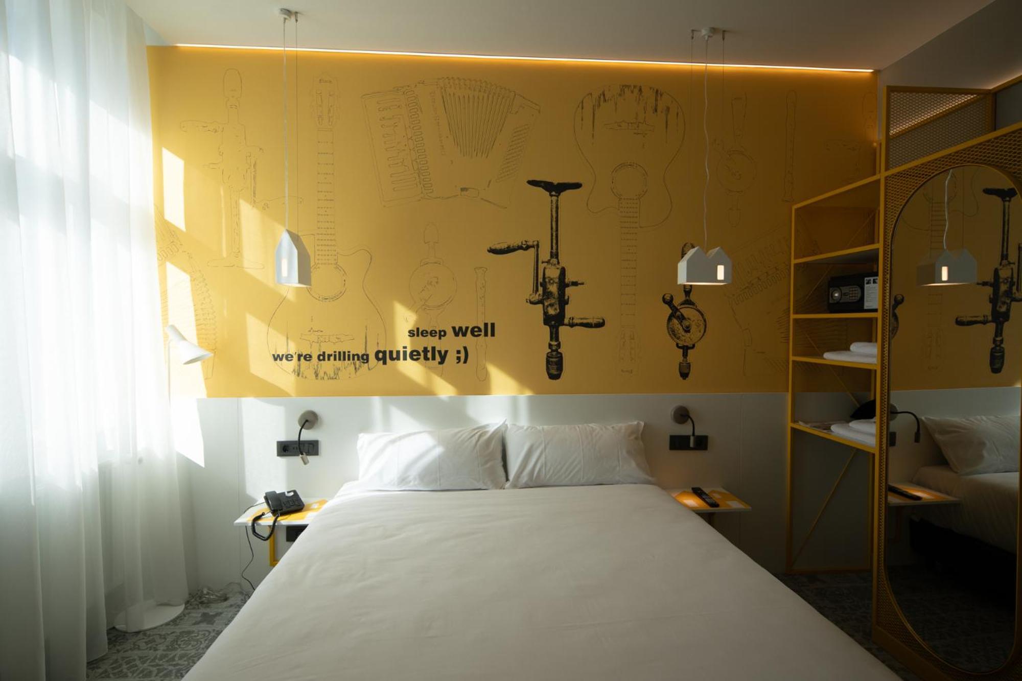 Отель Ibis Styles Sibiu Arsenal Экстерьер фото