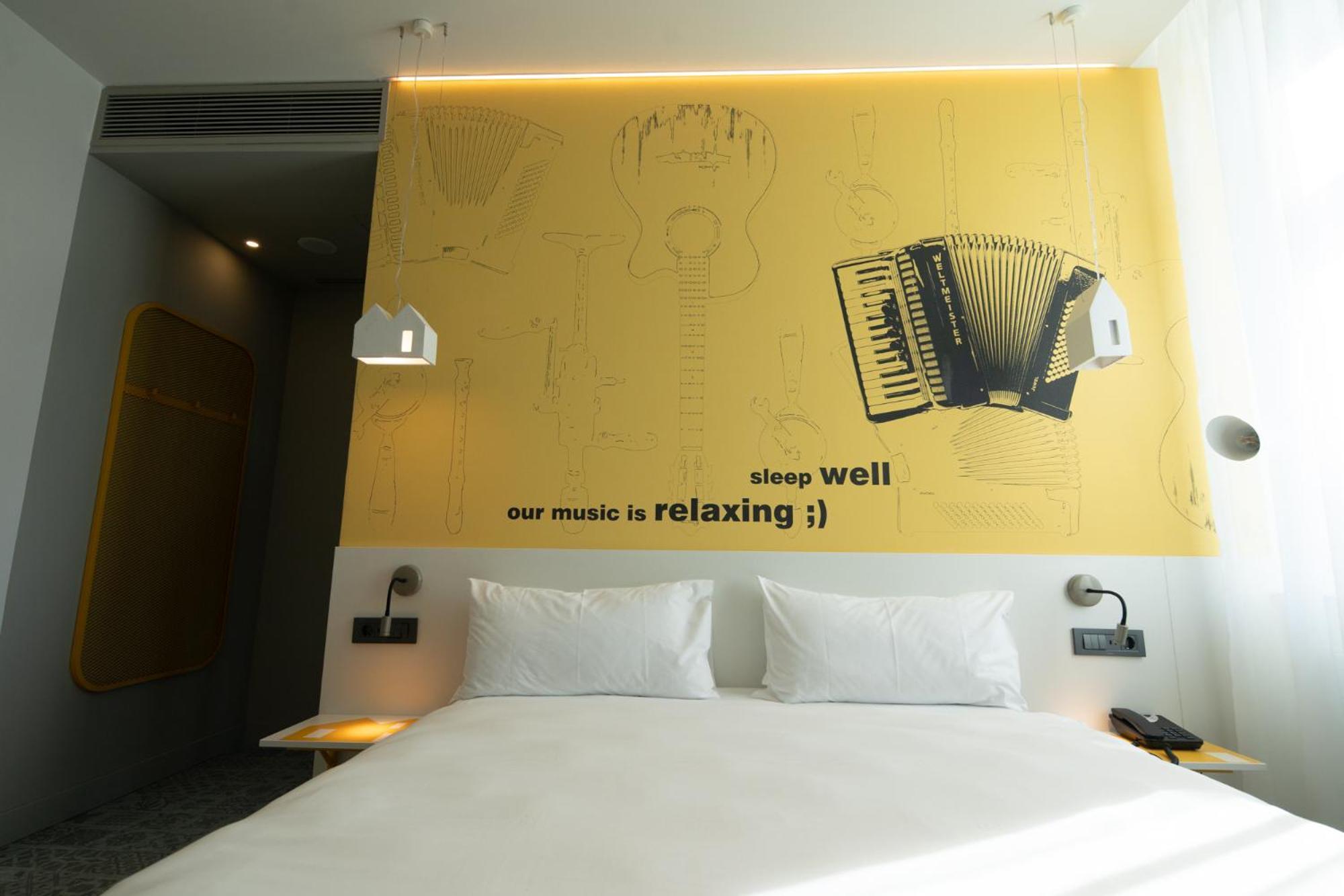Отель Ibis Styles Sibiu Arsenal Экстерьер фото