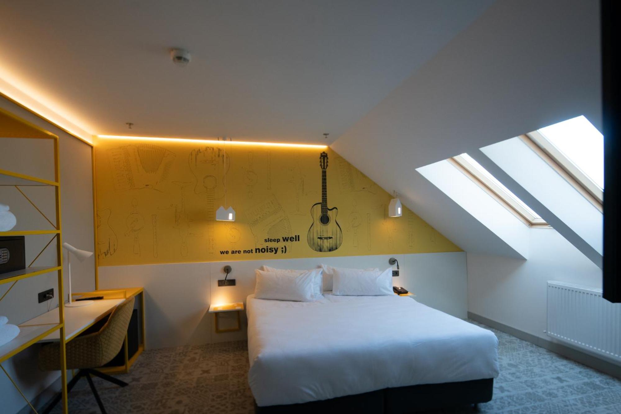 Отель Ibis Styles Sibiu Arsenal Экстерьер фото