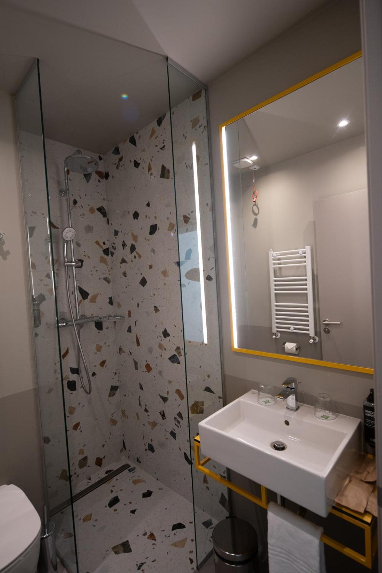 Отель Ibis Styles Sibiu Arsenal Экстерьер фото