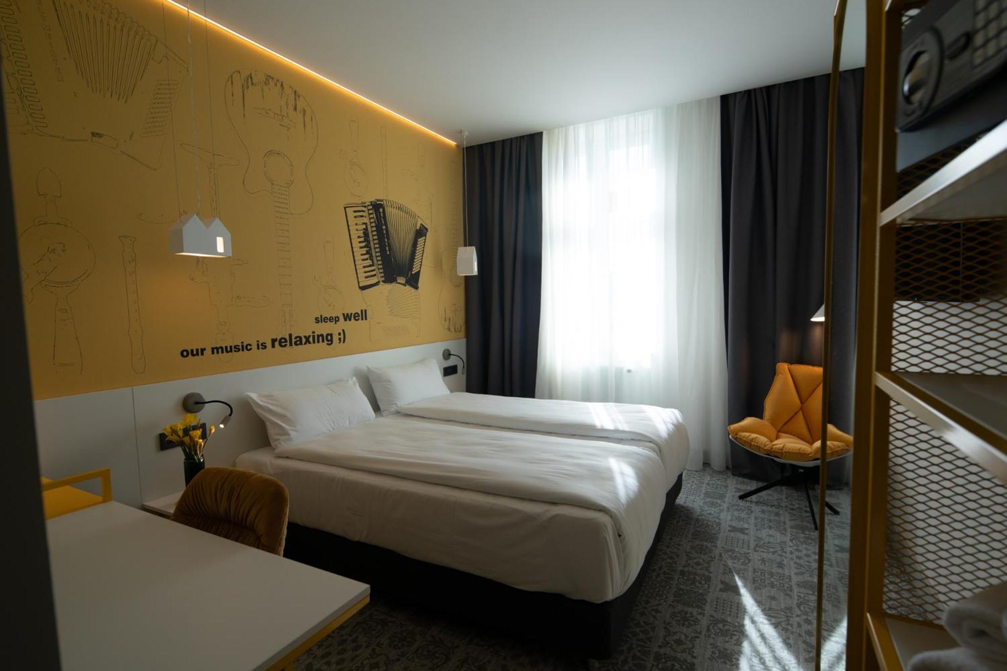 Отель Ibis Styles Sibiu Arsenal Экстерьер фото