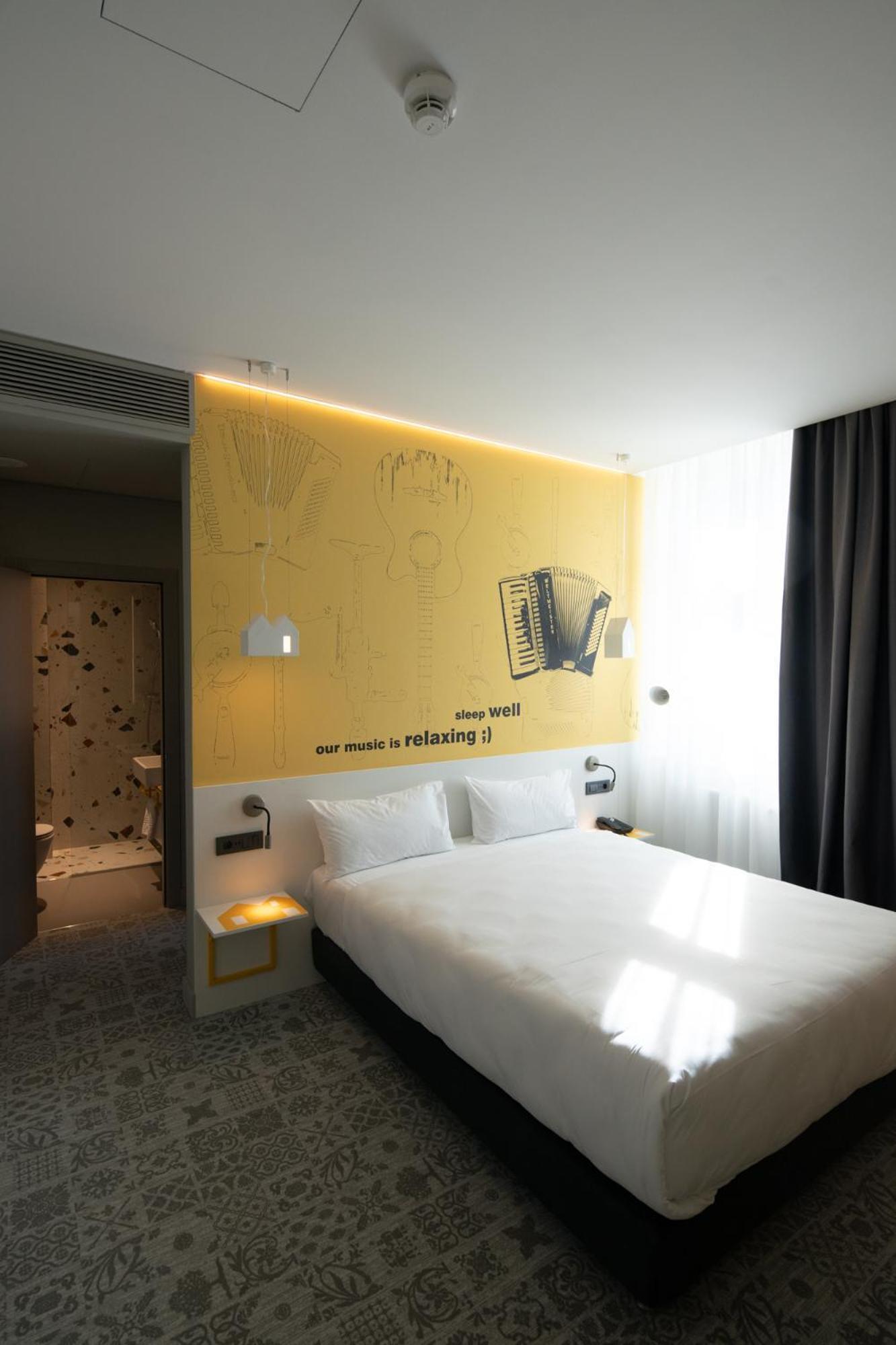 Отель Ibis Styles Sibiu Arsenal Экстерьер фото